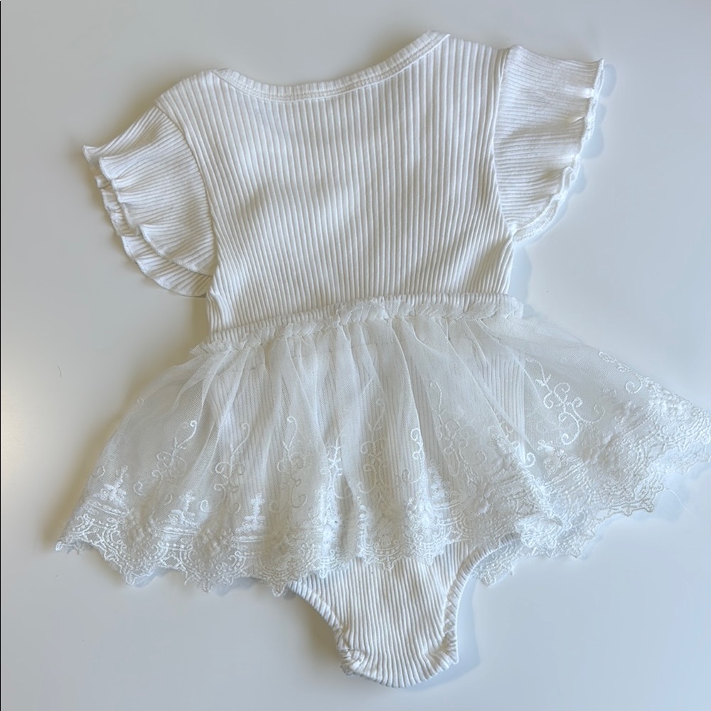 White Floral Lace Baby Romper Baptism Wedding Special Occasion Size 18-24 months - Picture 2 of 4